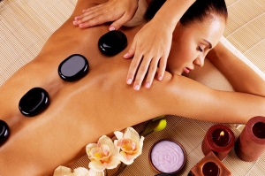 Detoxing & Hearling Hot Stone Body Massage