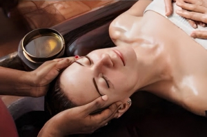 Hair Treatment + Facial Massage (90 Minutes)